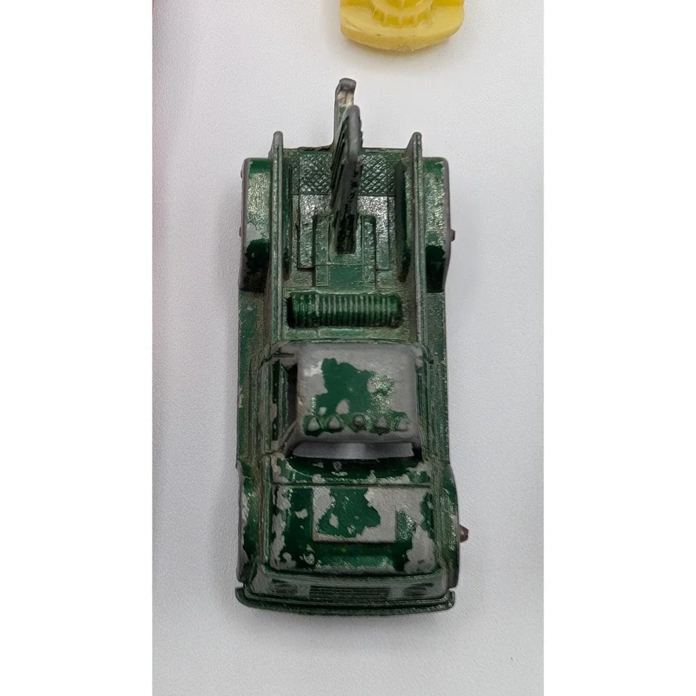 Tootsie Toy, Cracker Jack & More Vintage Car Lot Diecast & Plastic Lot Of 7